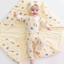 Baby Blanket in Winnie the Pooh Celebration 1.0