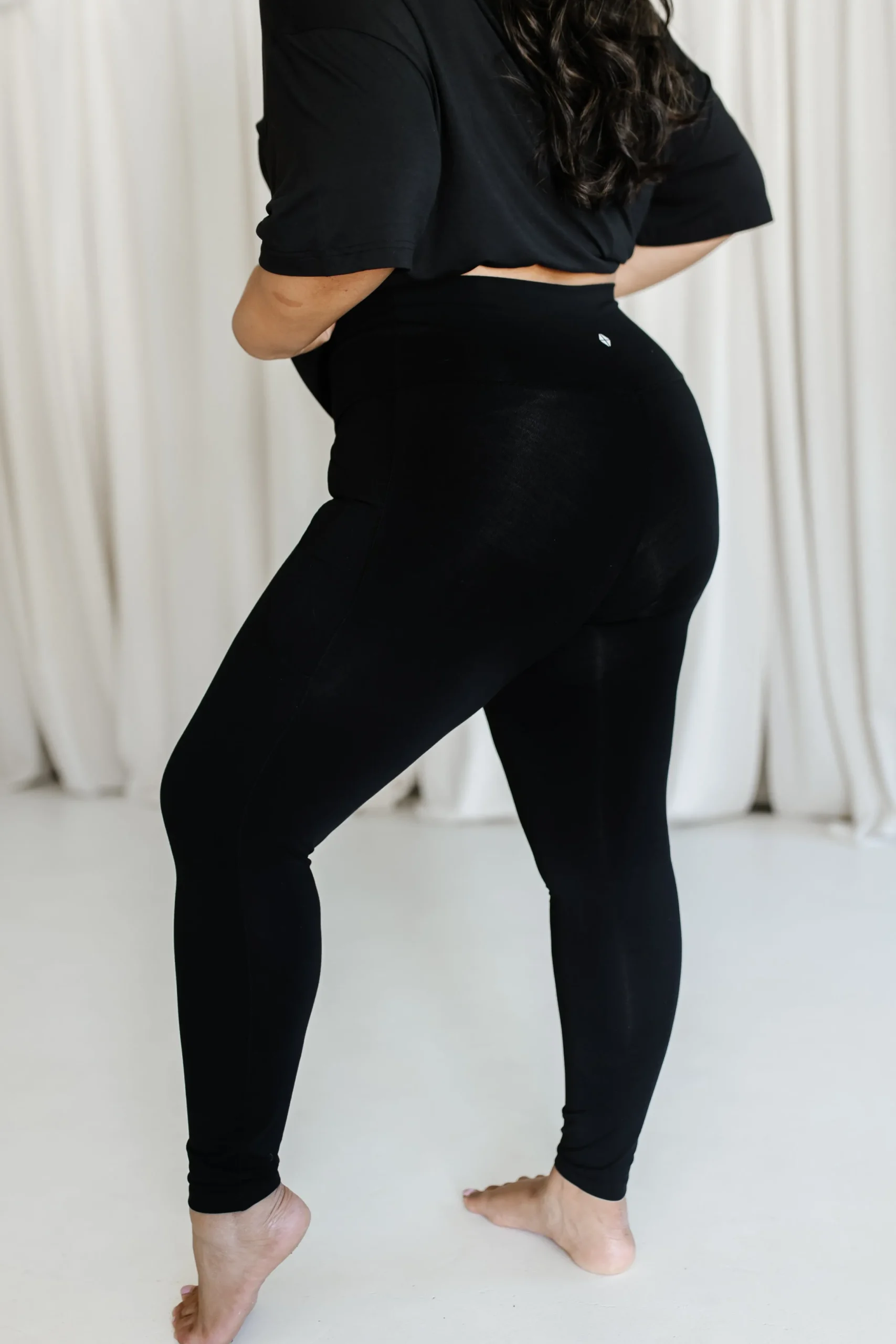 Bamboo Flex Women’s Leggings in Midnight