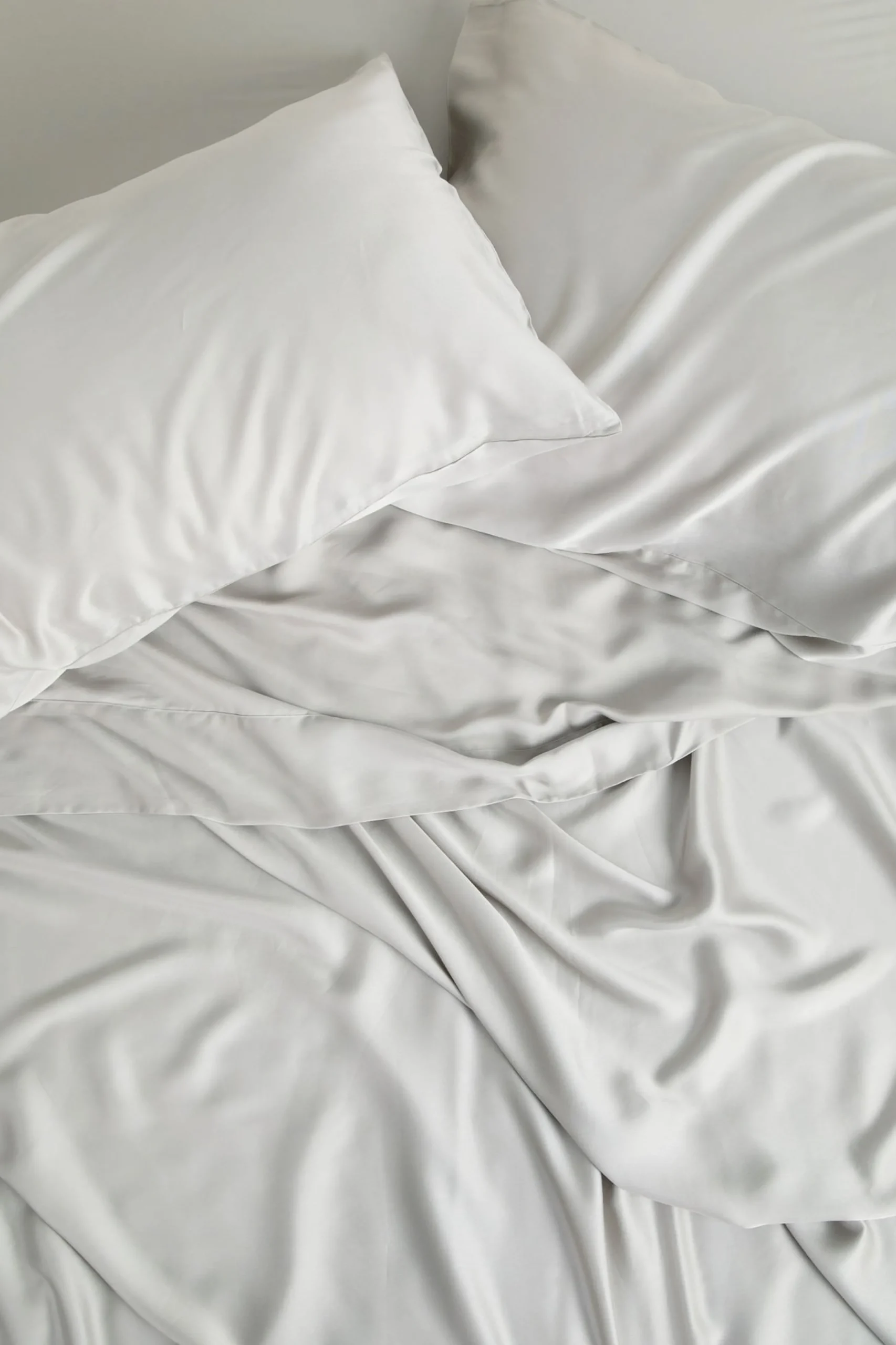 Bamboo Sateen Pillowcase Set in Dove Gray