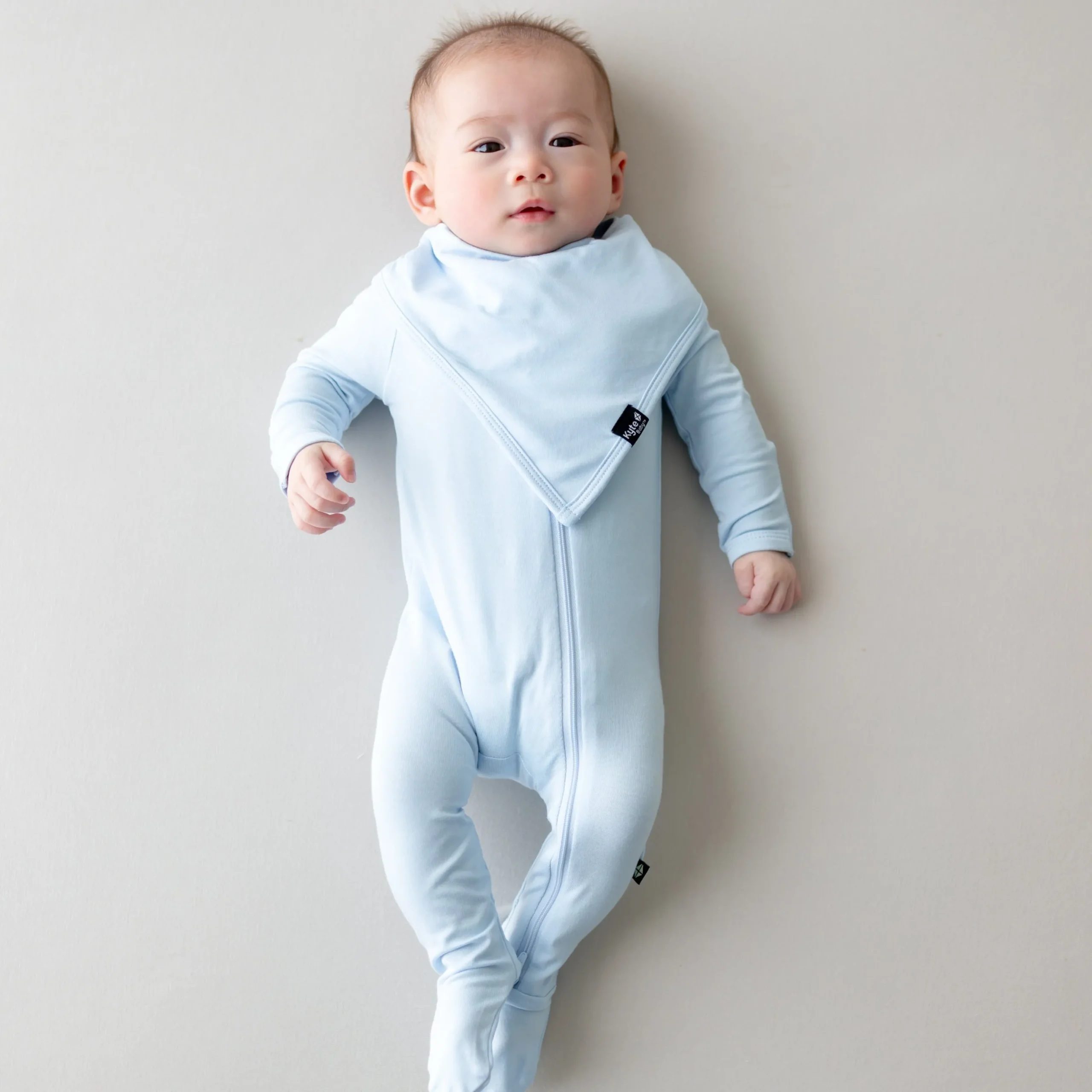 Bib in Breeze