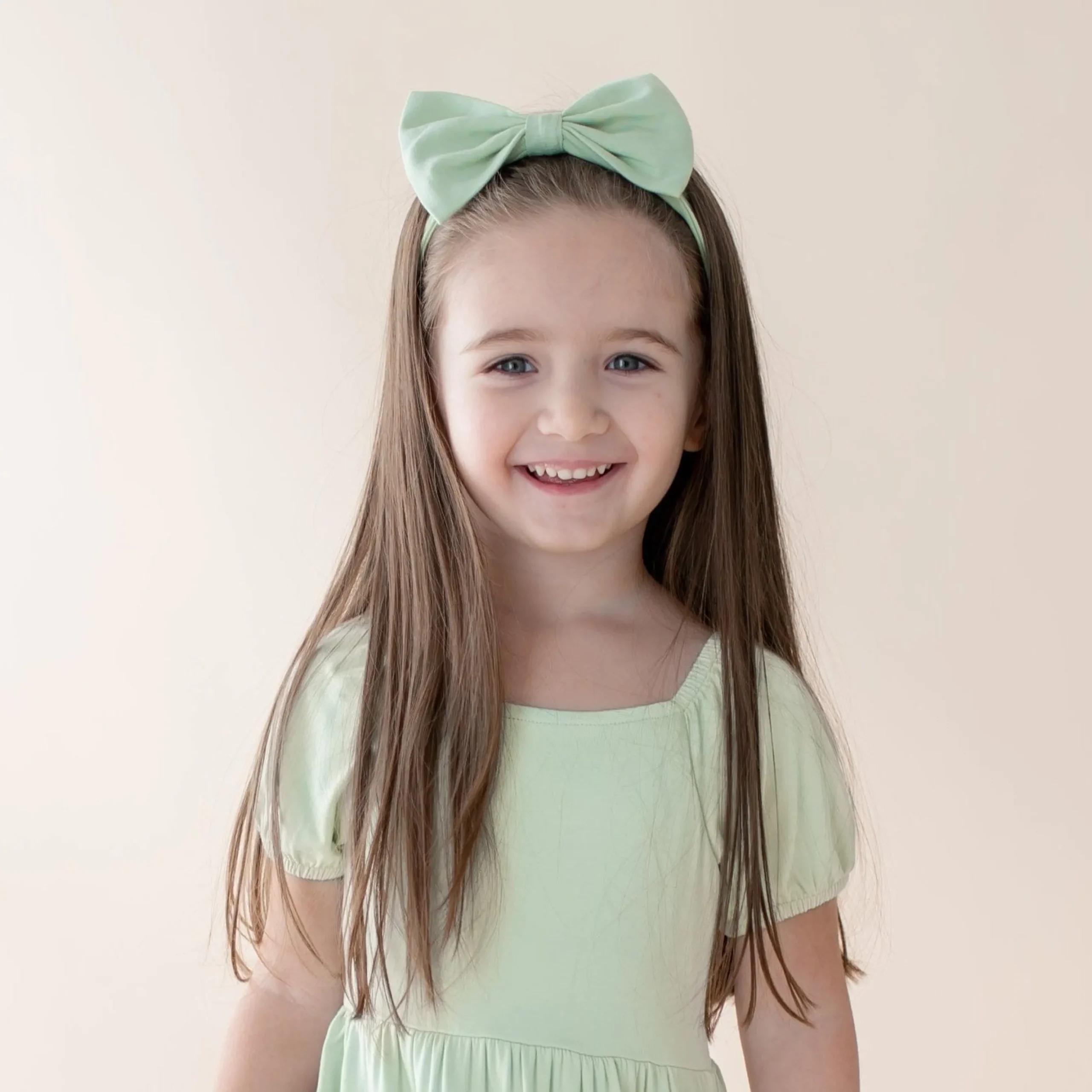 Bow Headband in Basil