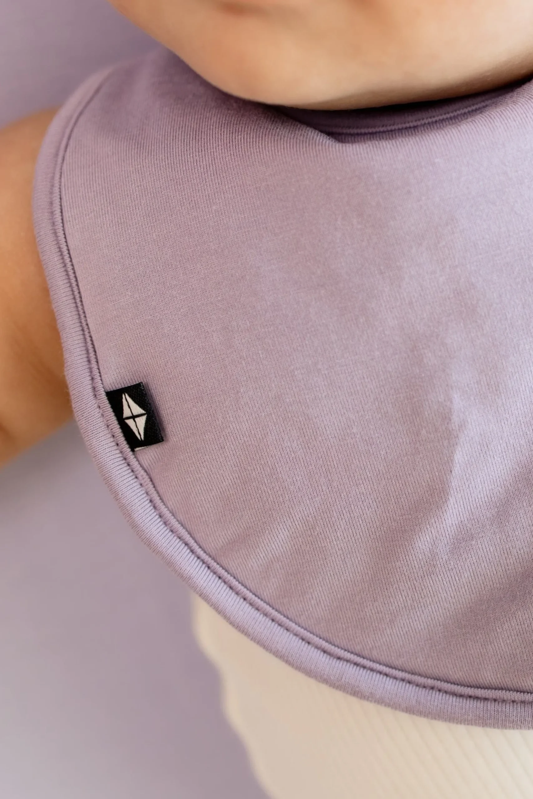 Cushy Bib in Taro