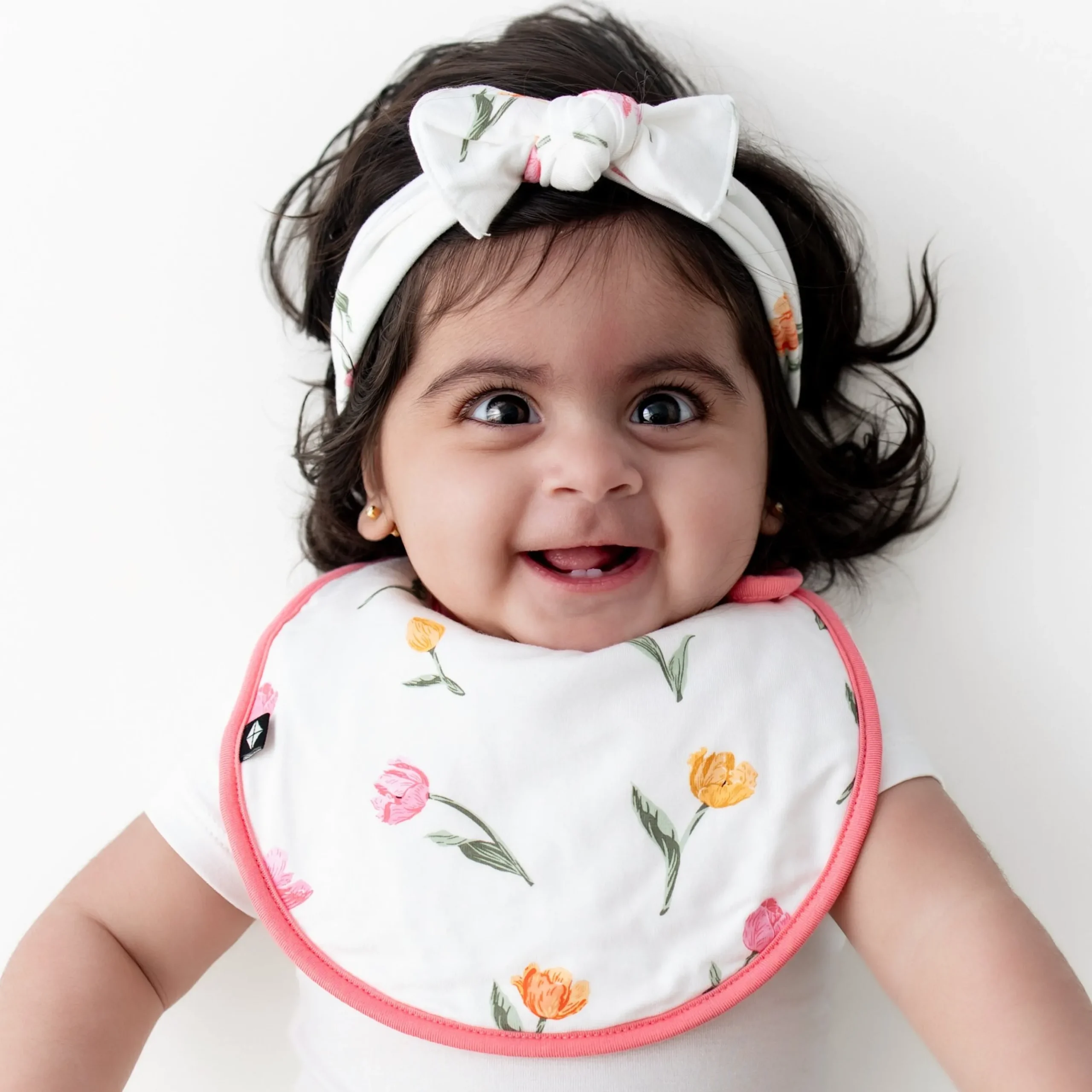 Cushy Bib in Tulip