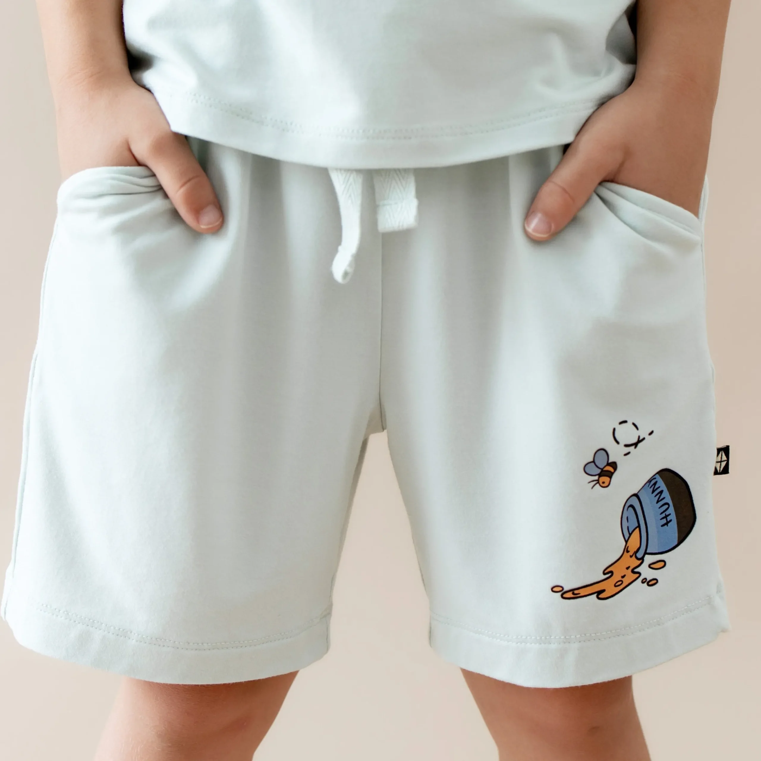 Drawstring Short in Winnie the Pooh on Dew