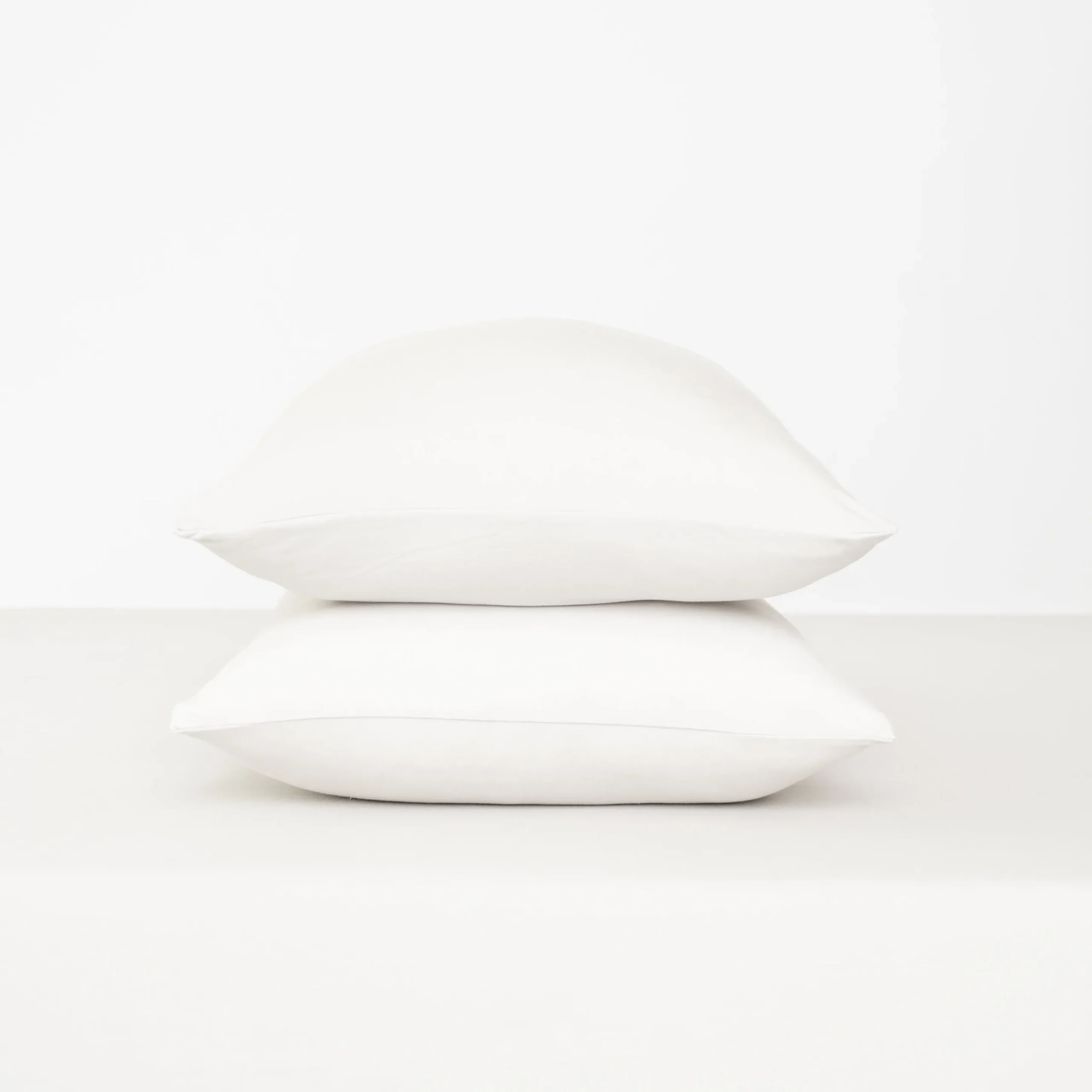 Fitted Sheet with Pillowcases in Cloud