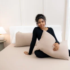 Fitted Sheet with Pillowcases in Almond