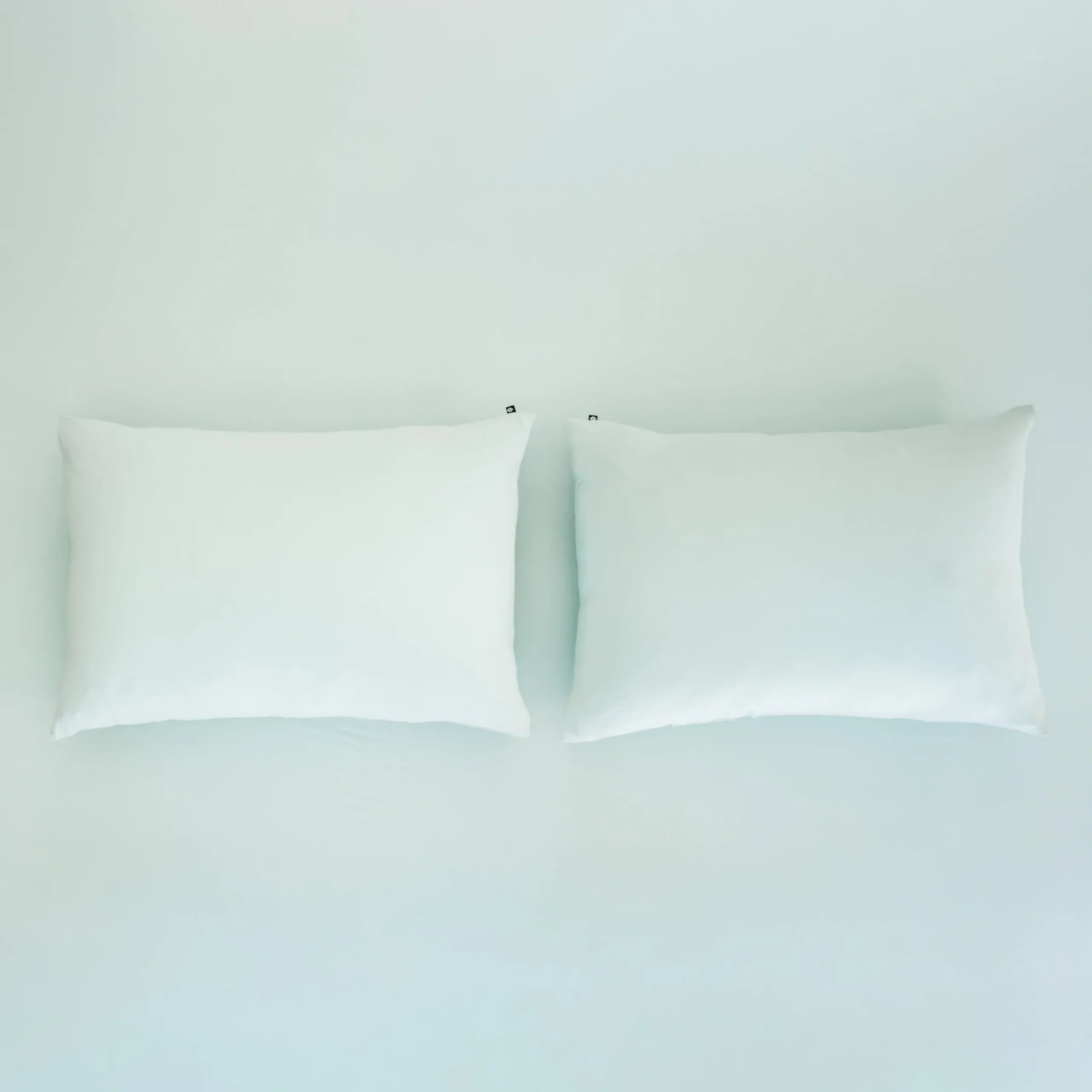 Fitted Sheet with Pillowcases in Sage