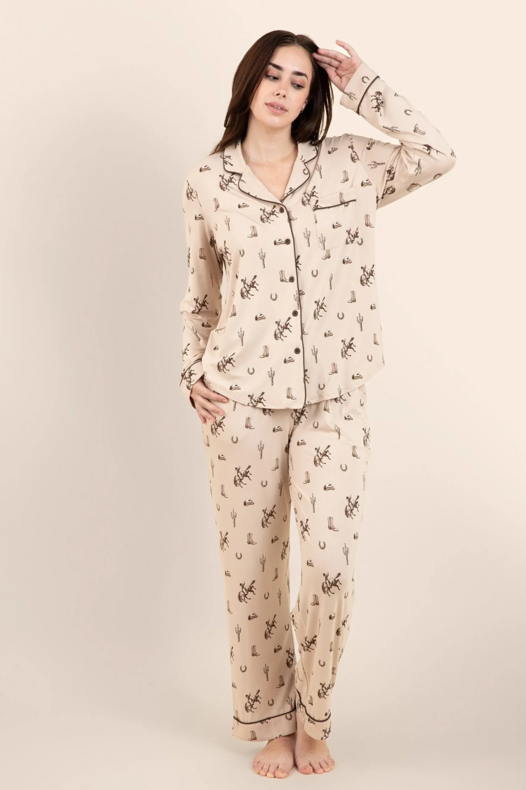 Long-Sleeved Women's Pajama Set in Classic Cowboy