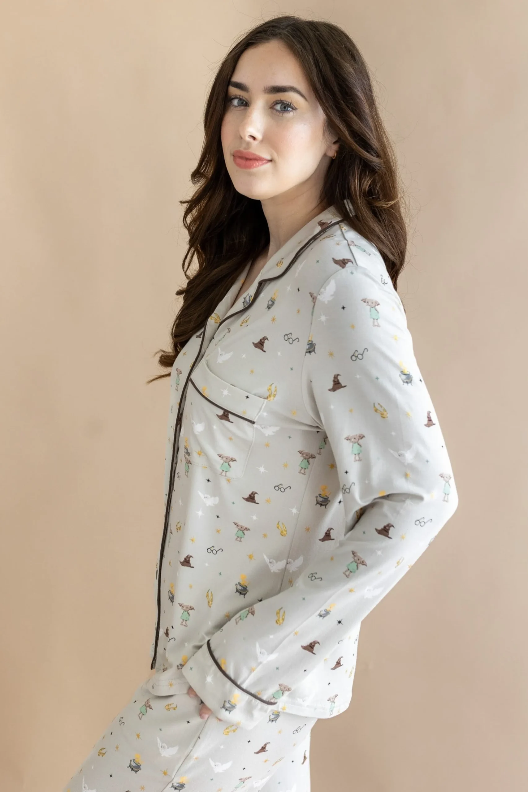 Long-Sleeved Women's Pajama Set in Starry Icon