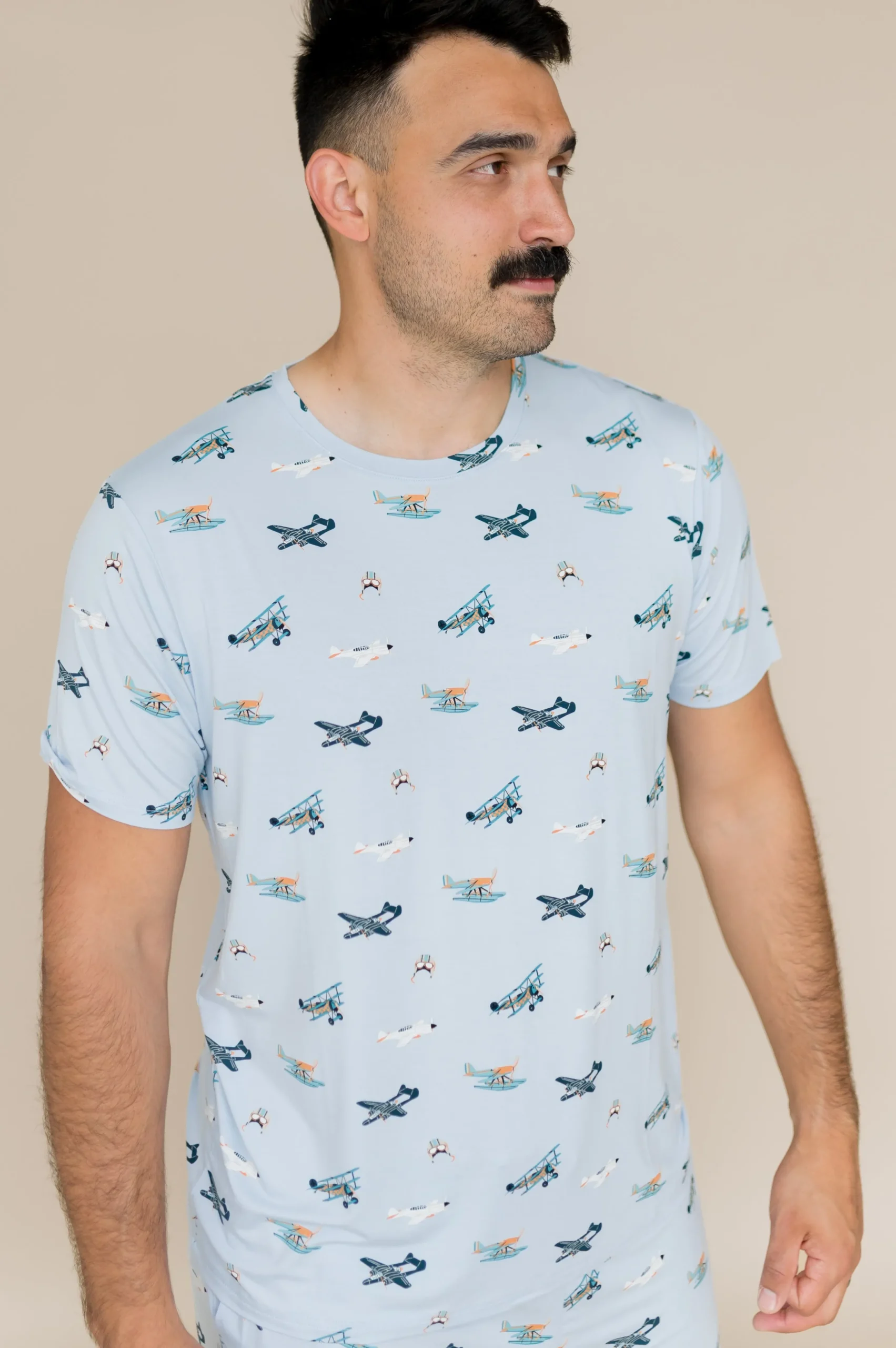 Men's Crew Neck Tee in Take Off