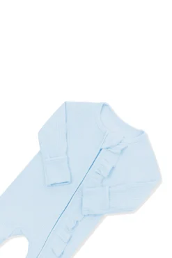Ribbed Ruffle Zipper Footie in Breeze