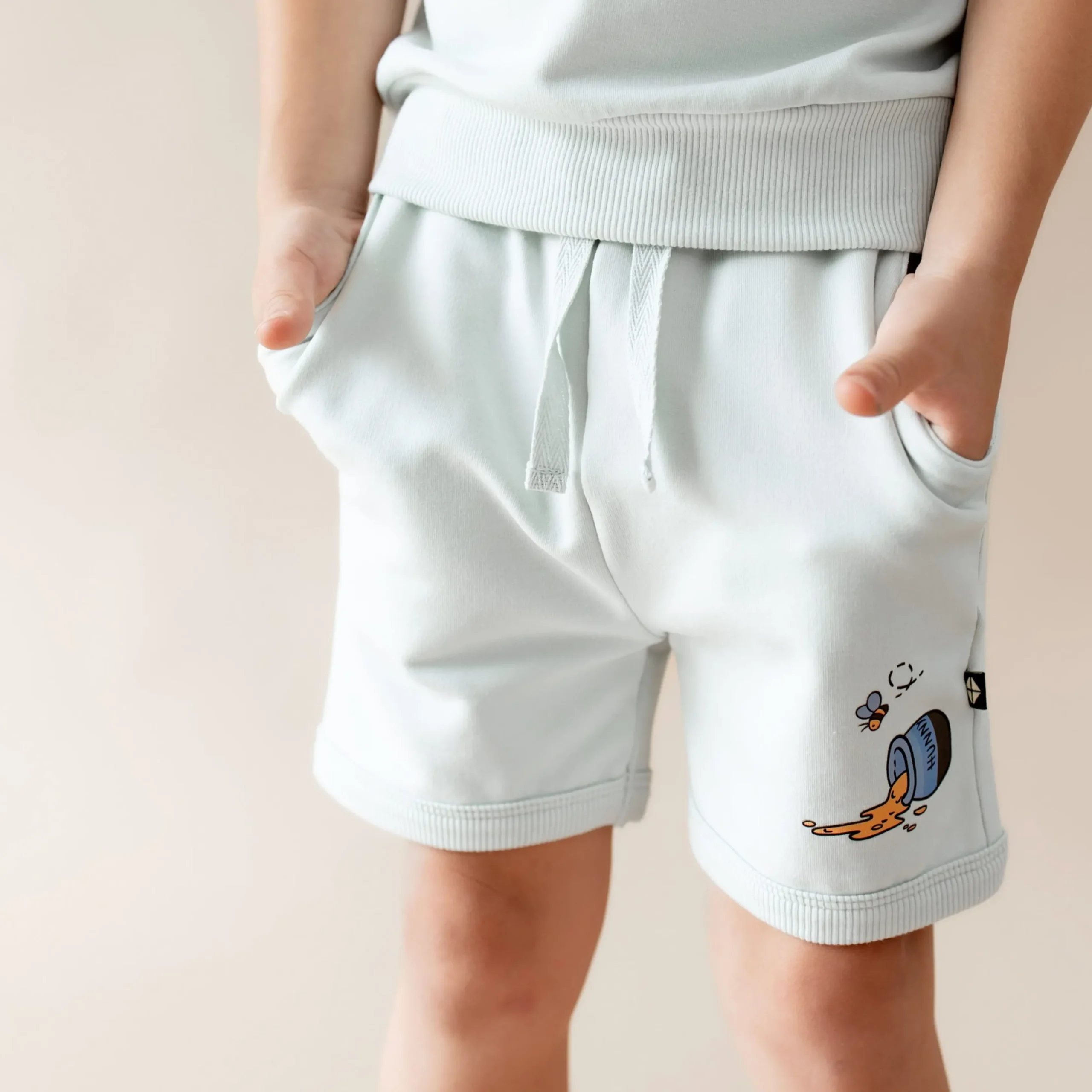 Short Sleeve Jogger Set in Winnie the Pooh on Dew