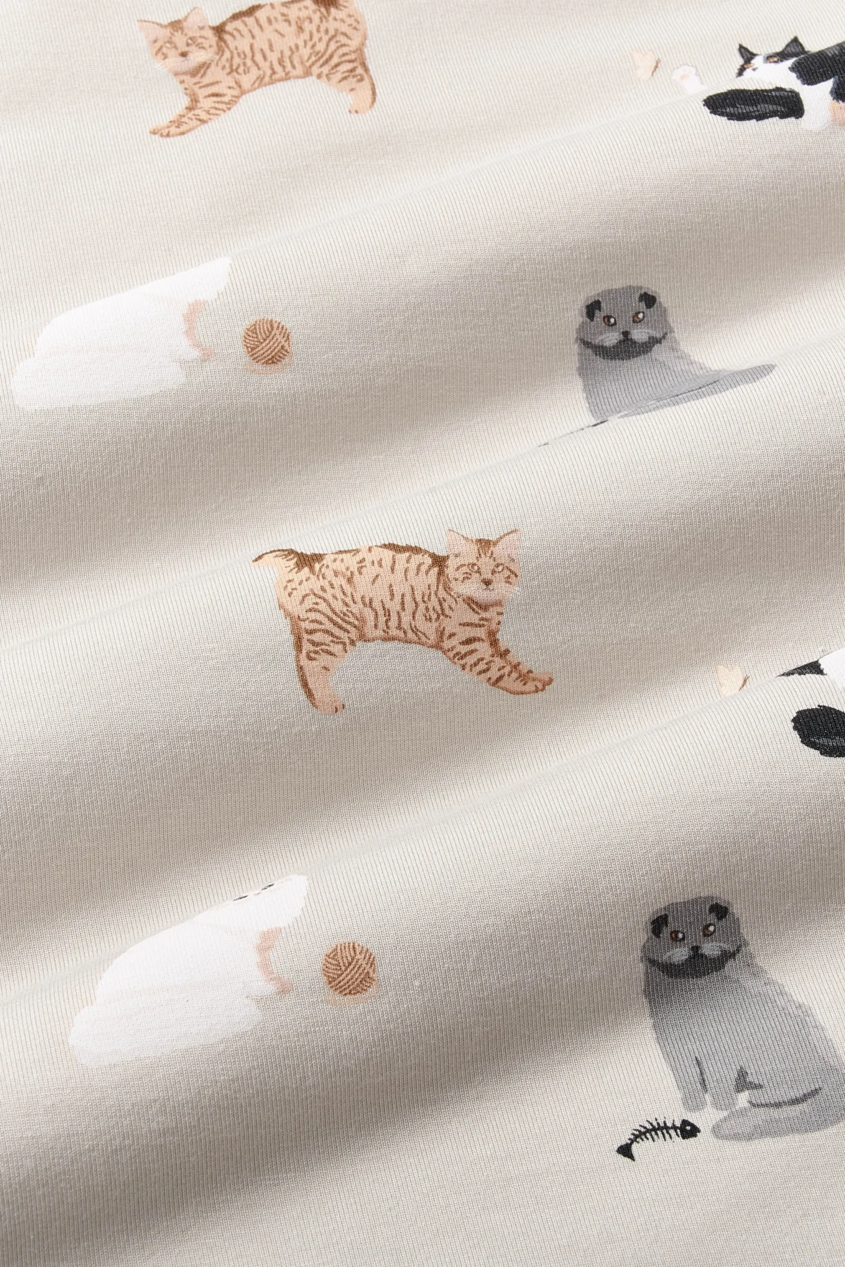 Short Sleeve Pajamas in Fluffy Cat