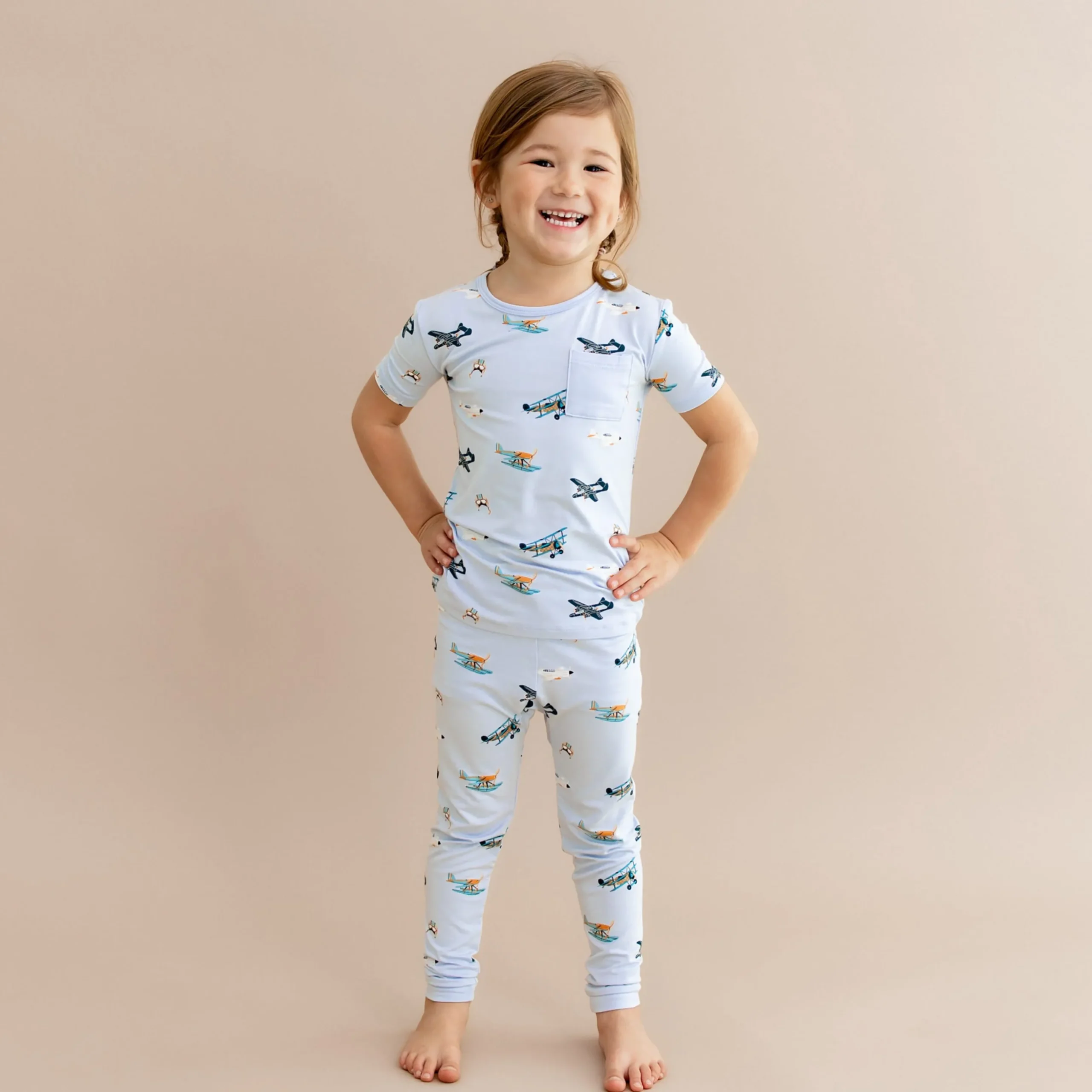Short Sleeve with Pants Pajamas in Take Off