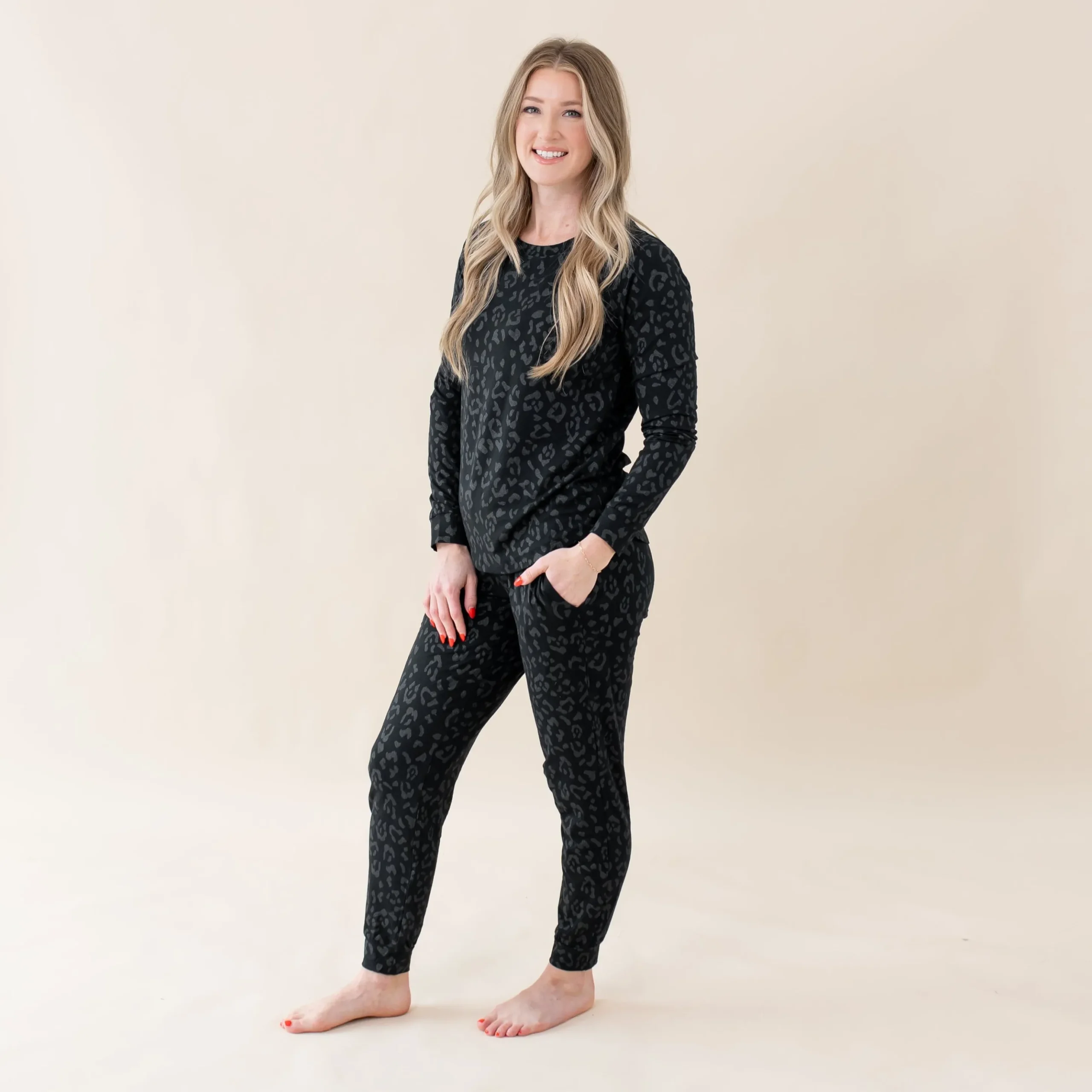 Women's Jogger Pajama Set in Midnight Leopard