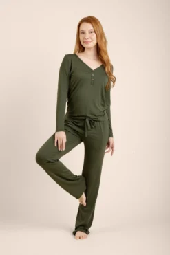 Women's Long Sleeve Henley Tee in Fir