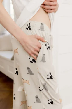 Women's Lounge Pants in Fluffy Cat