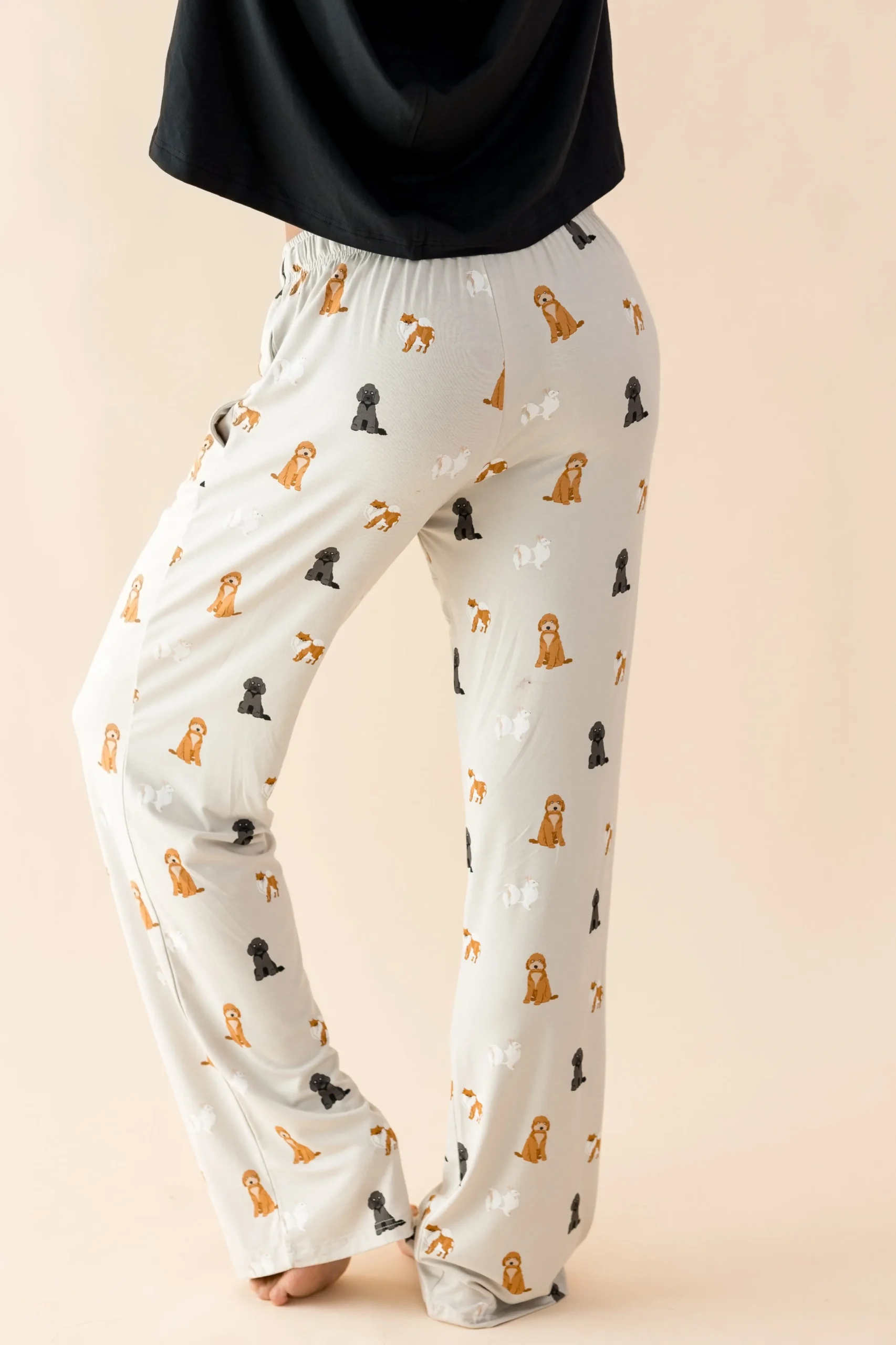 Women's Lounge Pants in Fluffy Dog