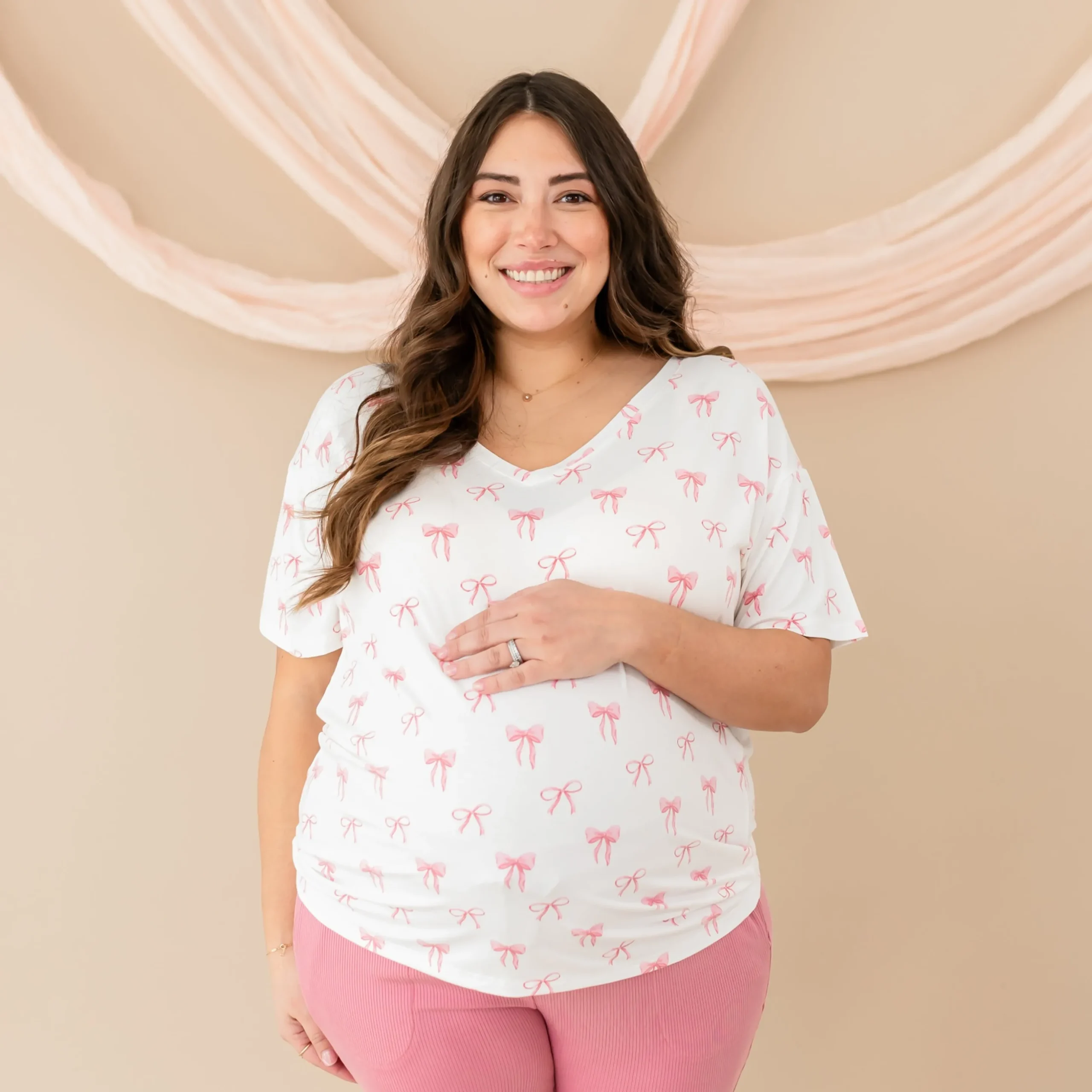 Women’s Relaxed Fit V-Neck in Bow