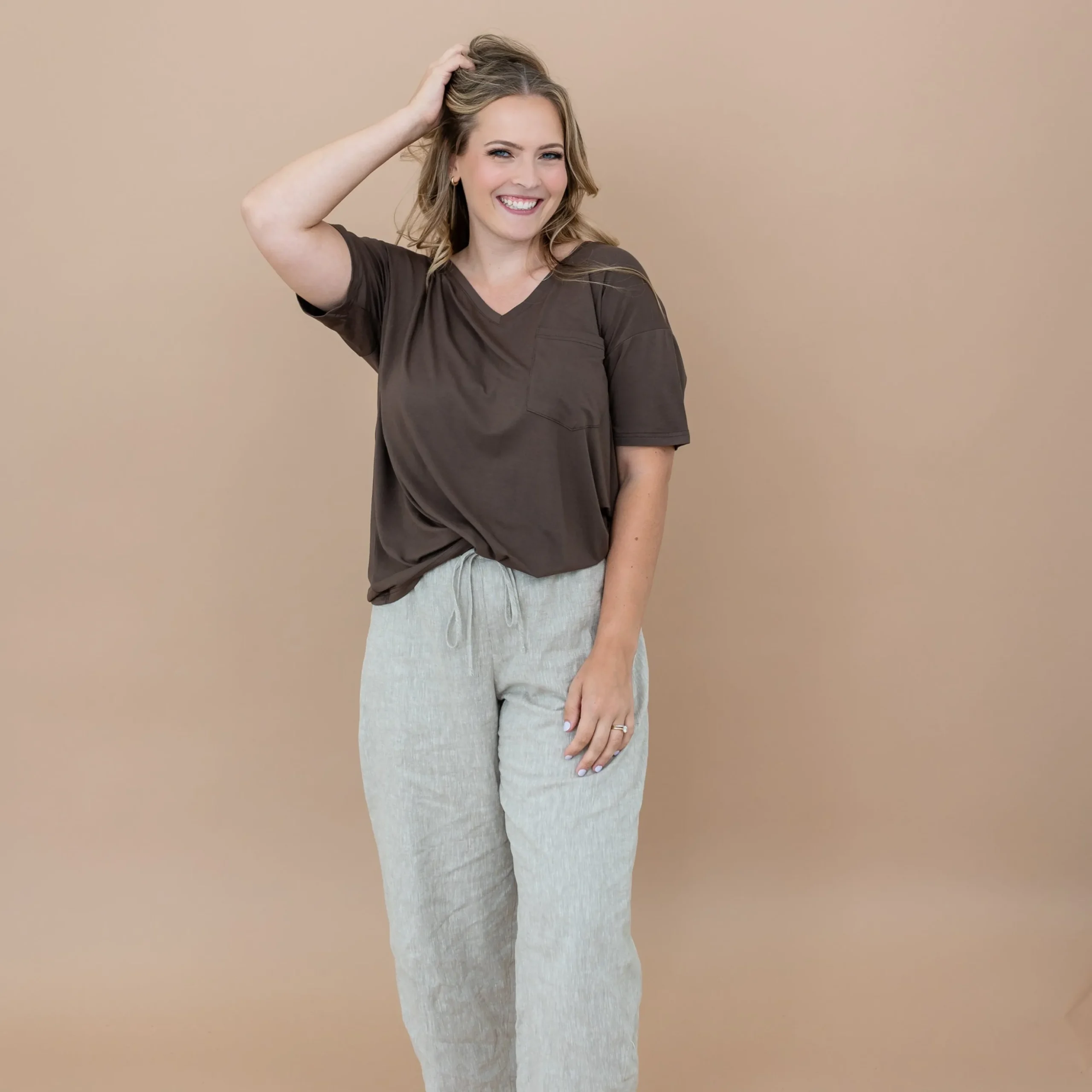 Women’s Relaxed Fit V-Neck in Espresso