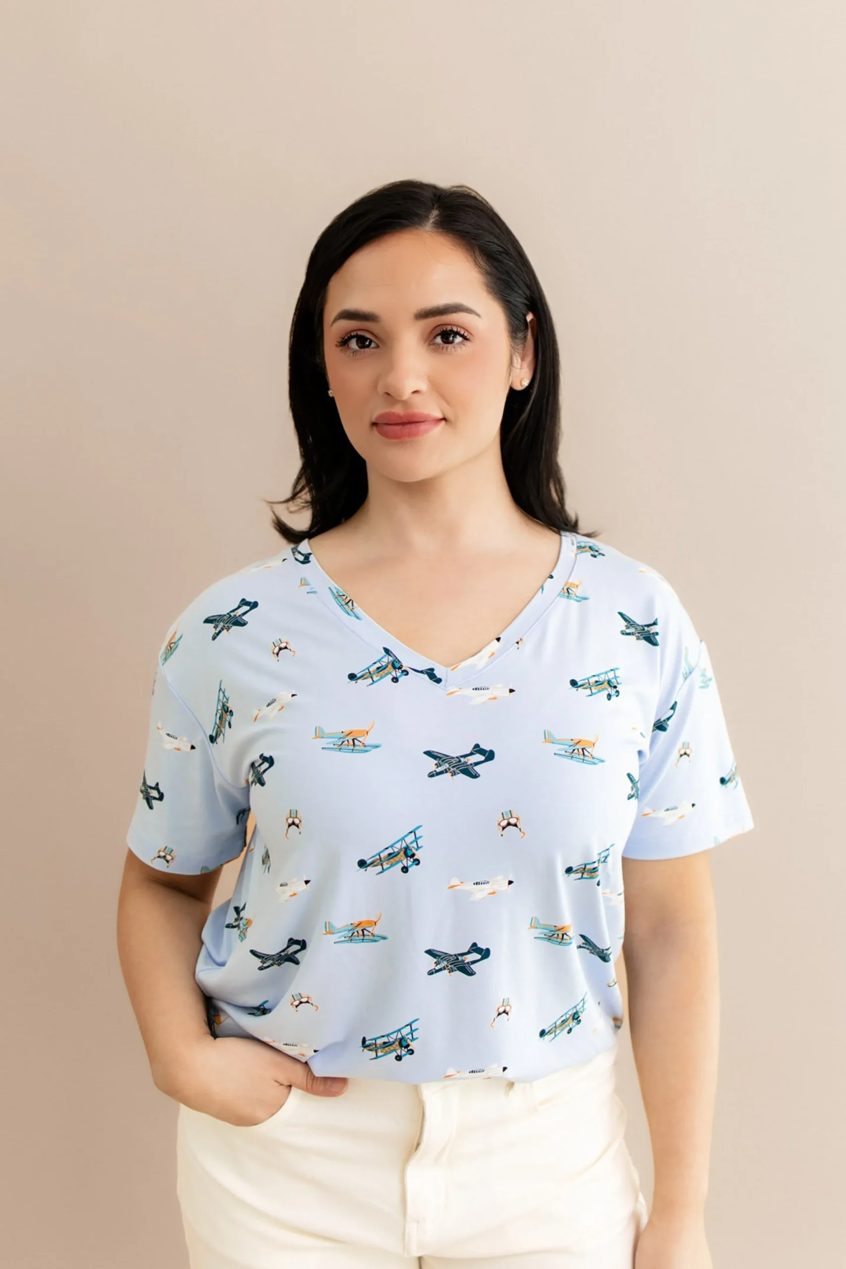 Women's Relaxed Fit V-Neck in Take Off