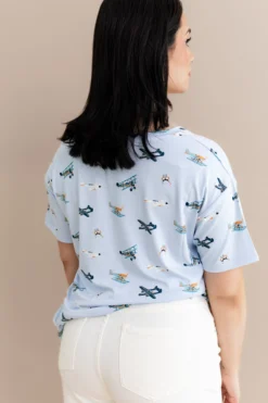 Women's Relaxed Fit V-Neck in Take Off
