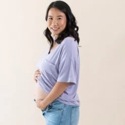 Women’s Relaxed Fit V-Neck in Taro