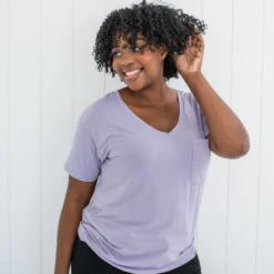 Women’s Relaxed Fit V-Neck in Taro