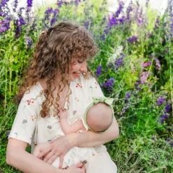 Women’s Relaxed Fit V-Neck in Wildflower