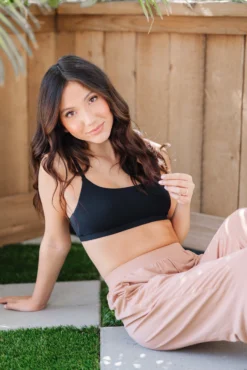 Women's Scoop Neck Bralette in Midnight