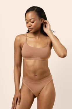 Women's Scoop Neck Bralette in Latte