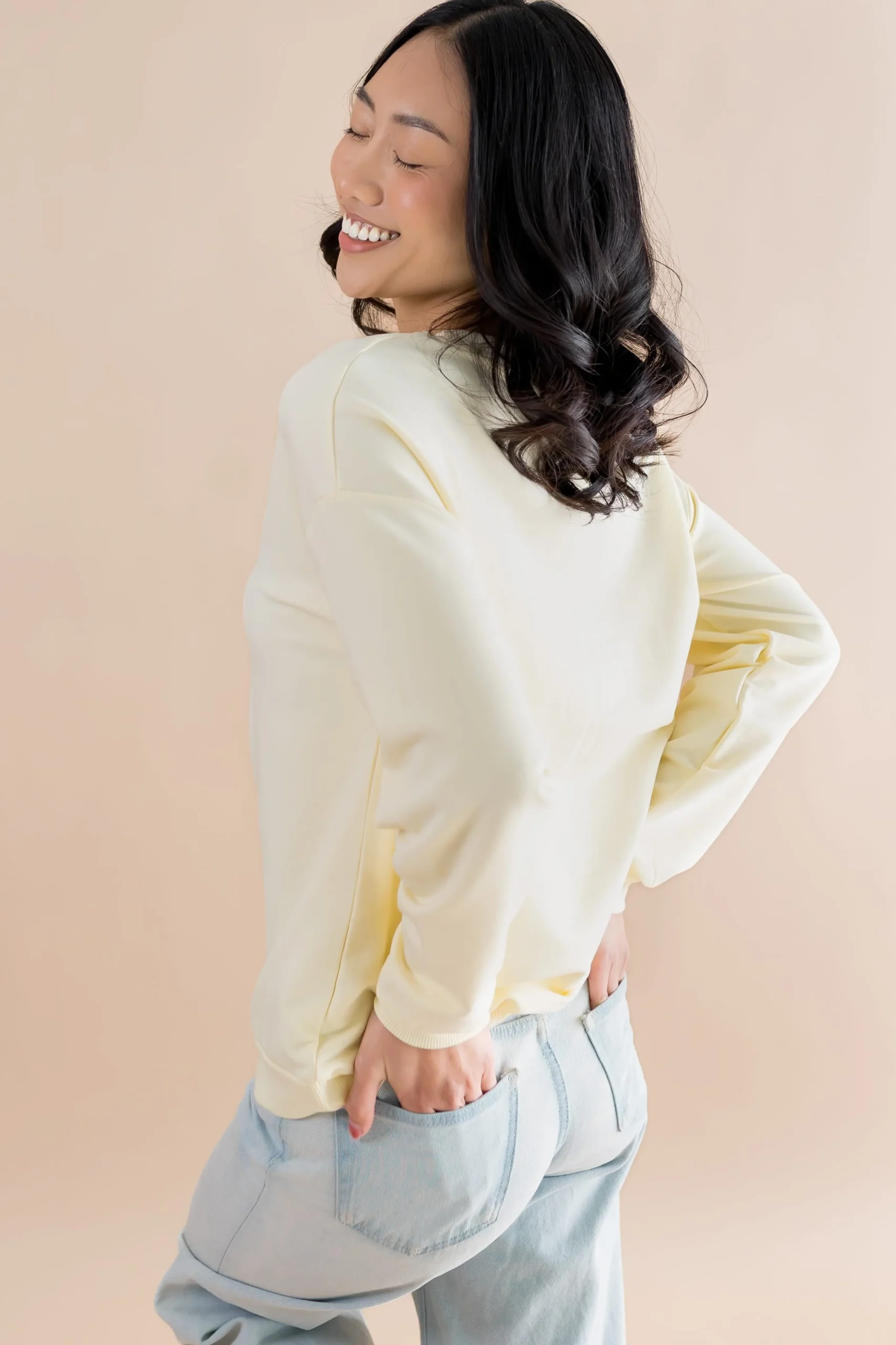 Women's Sweatshirt in Winnie the Pooh on Chamomile